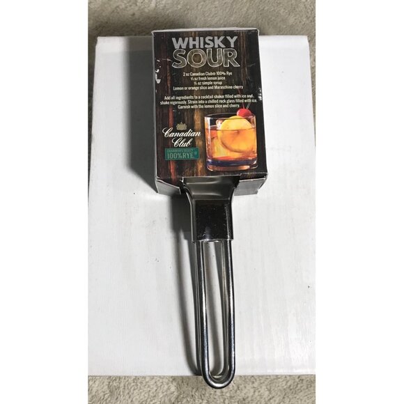 Canadian Club Rye Whiskey Branded Lemon Squeezer Whisky Sour Recipe - Picture 2 of 6
